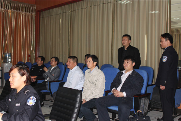 2014-4-2市劉捷書到我公司天網監控中心視察工作.JPG